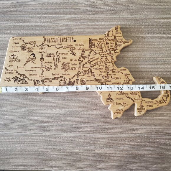 Totally Bamboo "Massachusetts" cutting and serving board - Picture 9 of 10